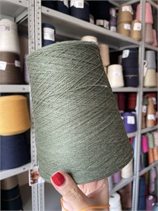 {{photo.Alt || photo.Description || '282321 Cashmere 2/27 Loro Piana  100% кашемир зеленый'}}