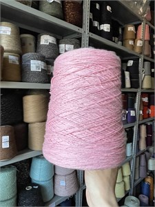 {{photo.Alt || photo.Description || 'Розовая бобинная пряжа Compact Loro Piana хлопок (100%)'}}