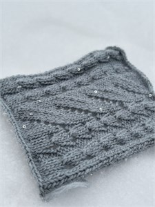 {{photo.Alt || photo.Description || 'Harmony pailettes 100% меринос +пайетки 420м/100г Нежно голубой'}}