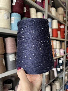 {{photo.Alt || photo.Description || 'Merino Paillettes 96% меринос 4% пайетки нави'}}